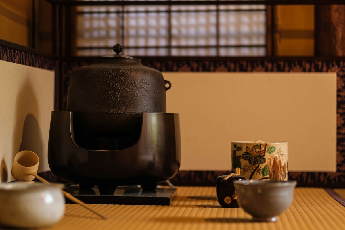 Tea accessories and tools
